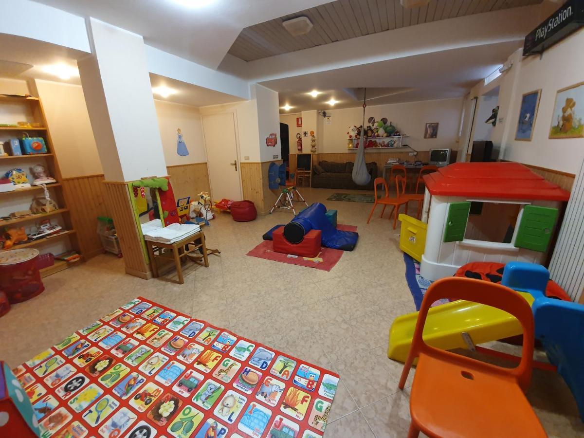 Residence Olivotti Finale Ligure Eksteriør bilde