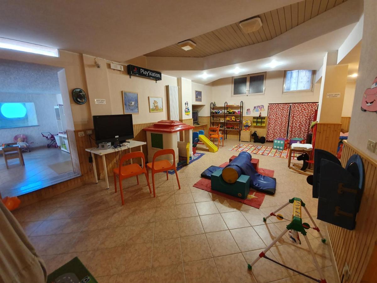 Residence Olivotti Finale Ligure Eksteriør bilde